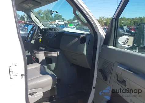 2014 Ford Econoline E250 Van z USA, uszkodzony, nr VIN 1FTNS2EL9EDB02301